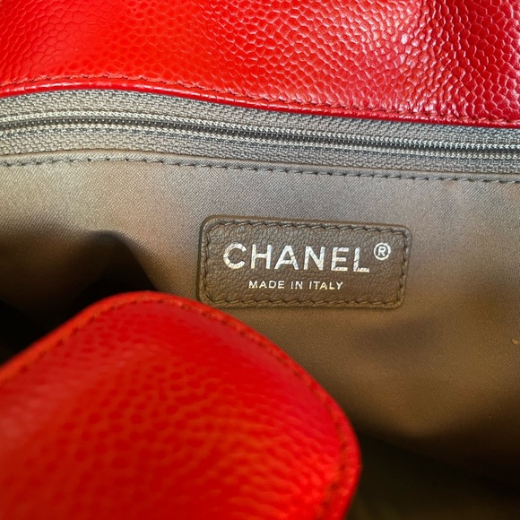 RARE!!! CHANEL PST XL RED QUILTED CAVIAR - Picture 12 of 16